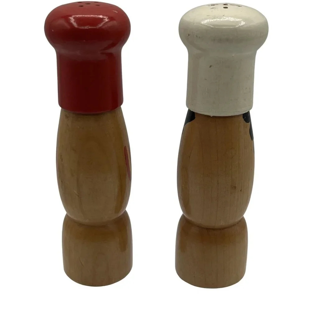 Vintage Retro 60s Kitchen Tall Wooden Novelty Salt Pepper Shakers Set 5.5
